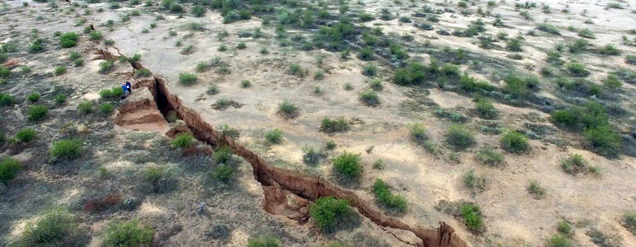 Arizona Fissure from Groundwater Depletion