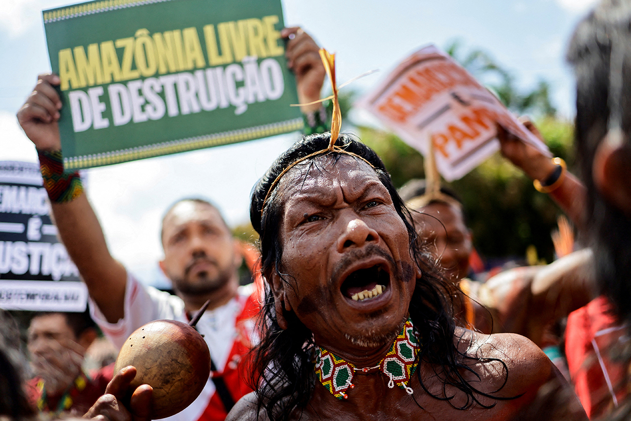 Rainforest Protection Agreement - Indigenous people march in Belem